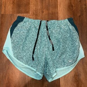 NIKE Shorts size S